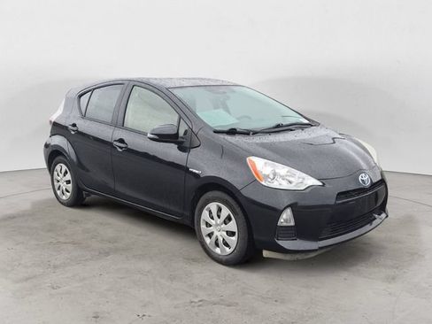 Used 2014 Toyota Prius C One FWD image 3