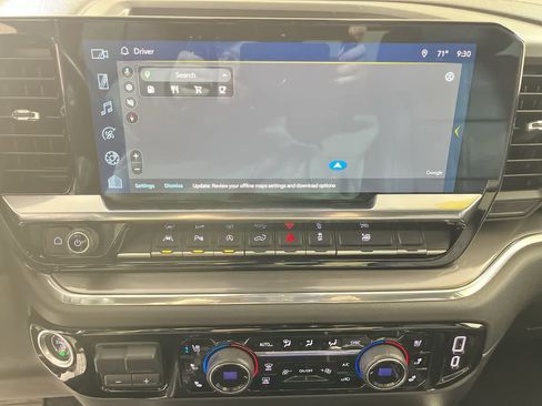 Used 2023 Chevrolet Silverado 1500 High Country w/ Technology Package AWD/4WD image 20