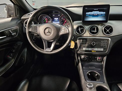 Used 2018 Mercedes-Benz GLA 250 image 9