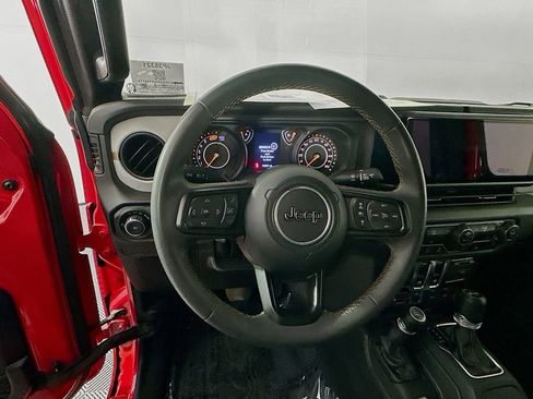 Certified 2024 Jeep Wrangler Willys image 19