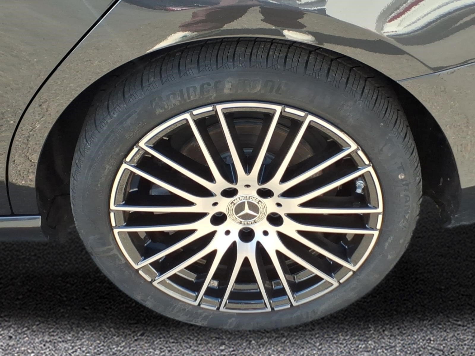 Certified 2023 Mercedes-Benz C 300 4MATIC Sedan image 9