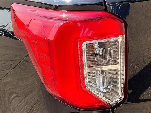 Certified 2023 Ford Explorer XLT AWD/4WD image 30