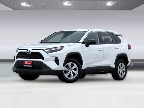 Used 2024 Toyota RAV4 LE image 24