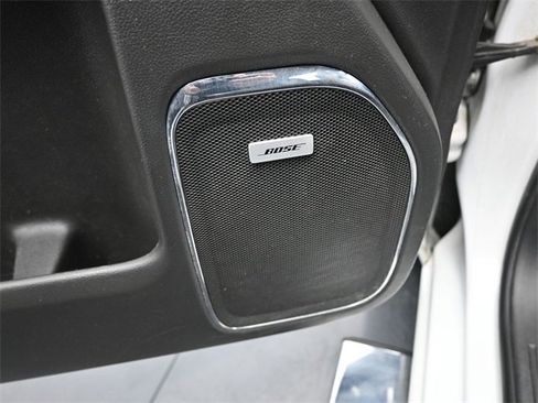 Used 2018 GMC Sierra 1500 SLT w/ SLT Premium Package image 19