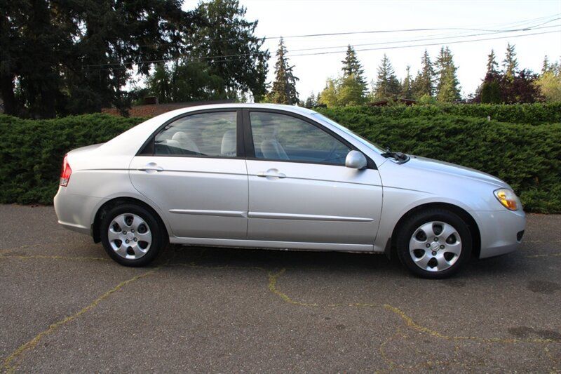 Used 2008 Kia Spectra EX FWD image 11