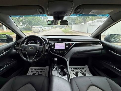 Used 2019 Toyota Camry LE image 14