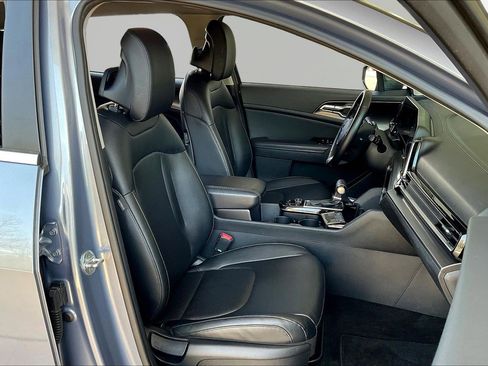 Used 2023 Kia Sportage EX FWD image 28