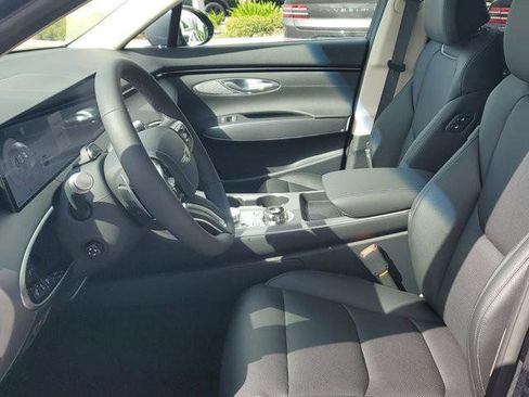 New 2026 Genesis GV70 2.5T Select w/ G1 Accessory Package image 8