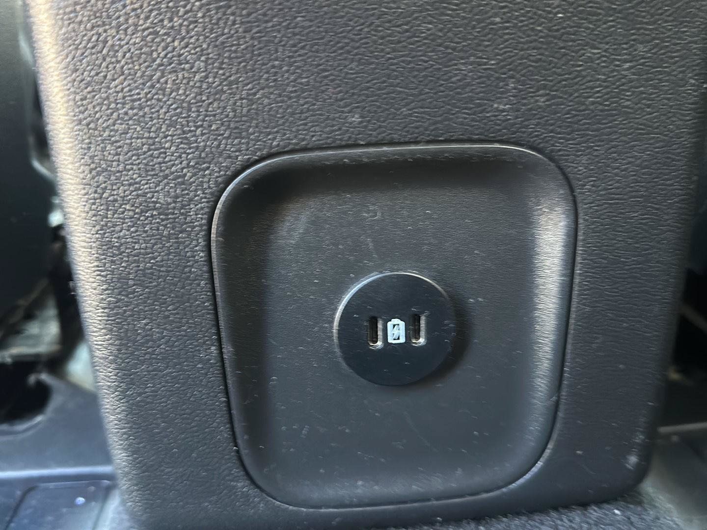 Used 2025 Ford Escape ST-Line Select AWD/4WD image 12