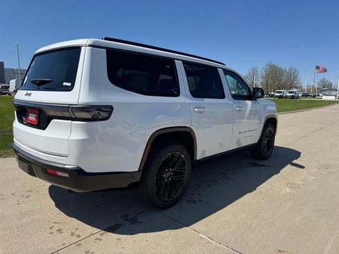 New 2026 Jeep Grand Wagoneer Limited AWD/4WD image 7