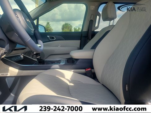 New 2026 Kia Carnival EX FWD image 26