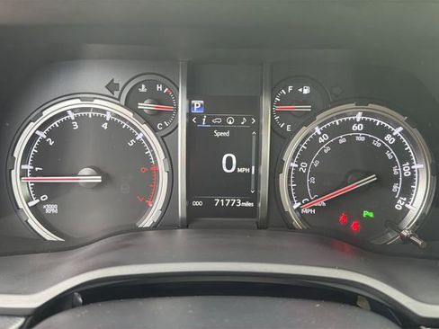 Used 2020 Toyota 4Runner Limited AWD/4WD image 15