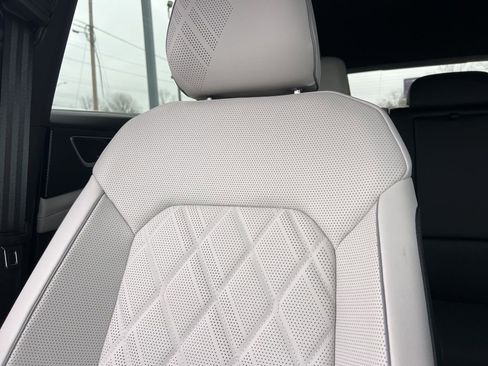 Used 2025 Volkswagen Atlas Cross Sport SEL Premium R-Line image 22