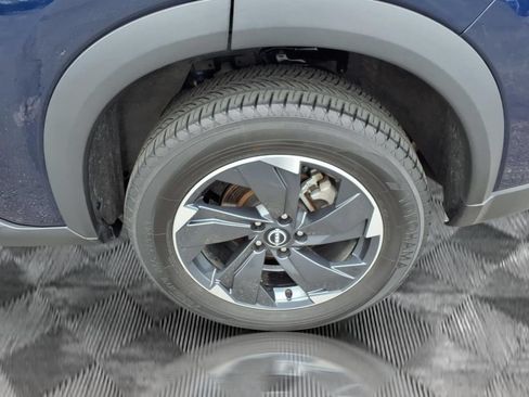 Used 2024 Nissan Rogue SV AWD/4WD image 24