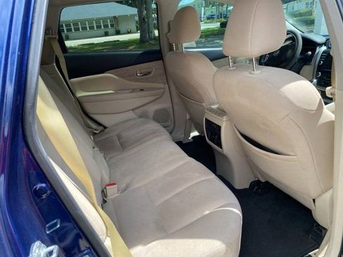 Used 2019 Nissan Murano SV w/ Premium Package FWD image 12