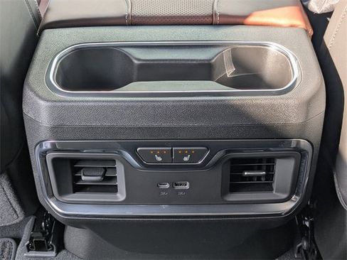 New 2026 GMC Sierra 2500 Denali Ultimate image 17