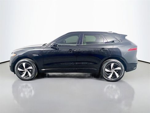 Used 2025 Jaguar F-PACE R-Dynamic S image 8