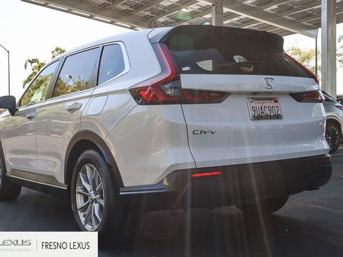 Used 2025 Honda CR-V EX image 4