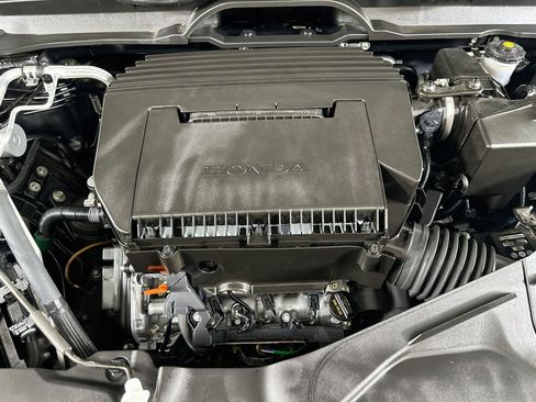Used 2023 Honda Pilot Sport image 31