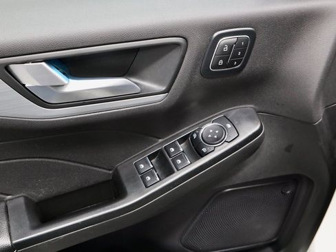 Certified 2024 Ford Escape Platinum image 24