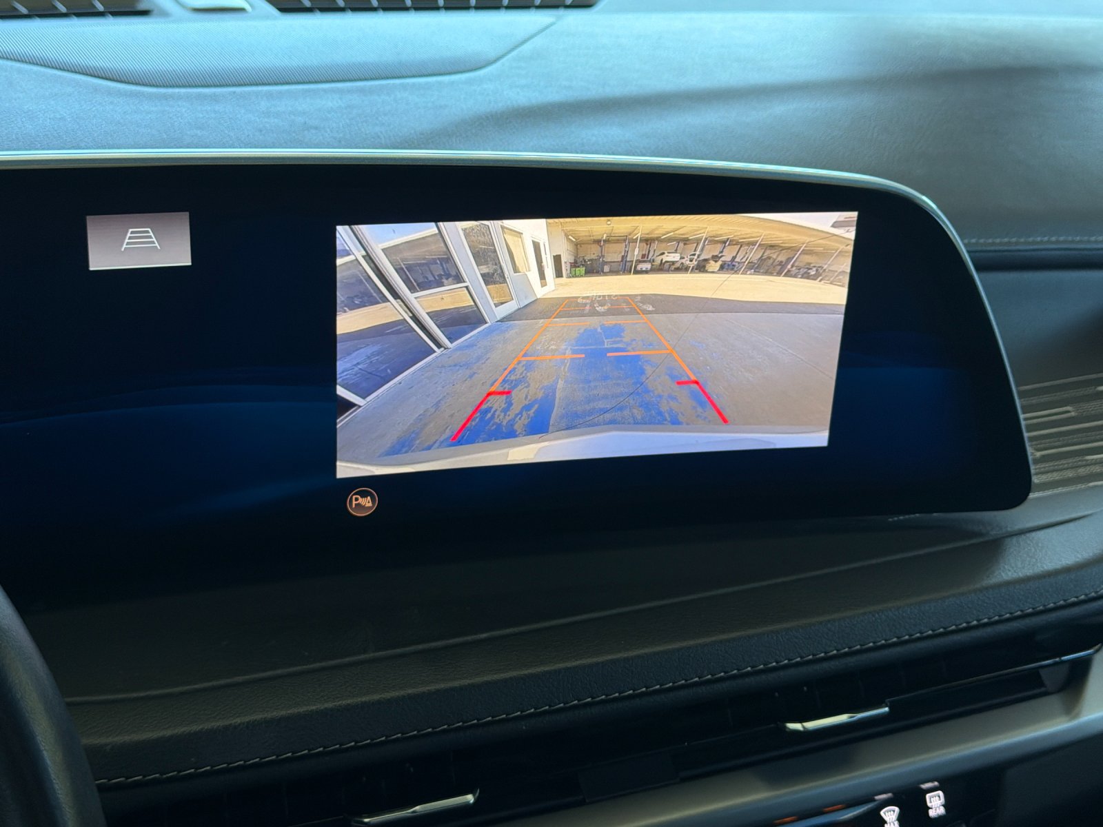 Used 2024 Cadillac XT4 Premium Luxury FWD image 17