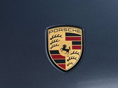 Certified 2026 Porsche Macan AWD/4WD image 32