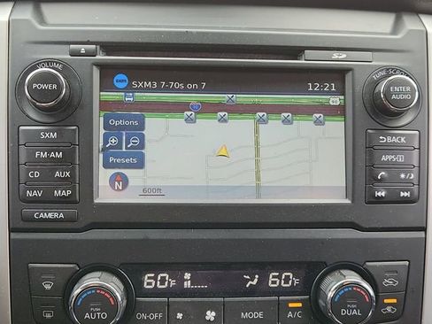 Used 2018 Nissan Titan SV w/ SV Convenience Package image 14