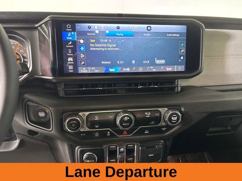 Used 2024 Jeep Wrangler Willys image 14