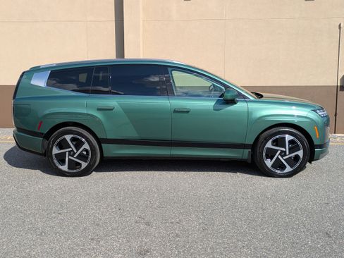 New 2026 Hyundai Ioniq 9 Calligraphy image 3