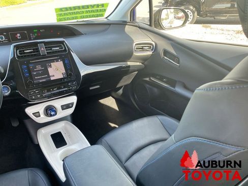 Used 2016 Toyota Prius Four Touring FWD image 23