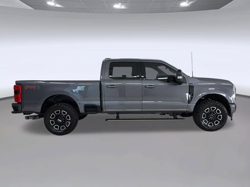 Certified 2025 Ford F250 Platinum w/ FX4 Off-Road Package AWD/4WD image 8