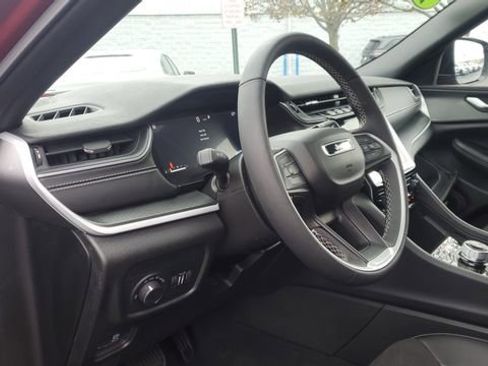 Certified 2024 Jeep Grand Cherokee L Altitude image 7