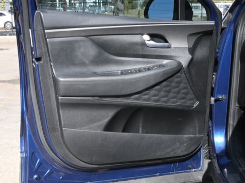 Used 2019 Hyundai Santa Fe SE image 17