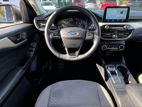 Used 2022 Ford Escape SE w/ Cold Weather Package image 8