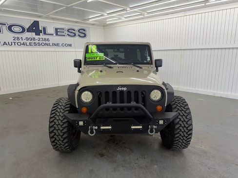 Used 2018 Jeep Wrangler Unlimited Sport S image 2