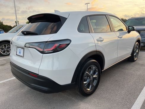 Certified 2026 Honda HR-V LX image 3