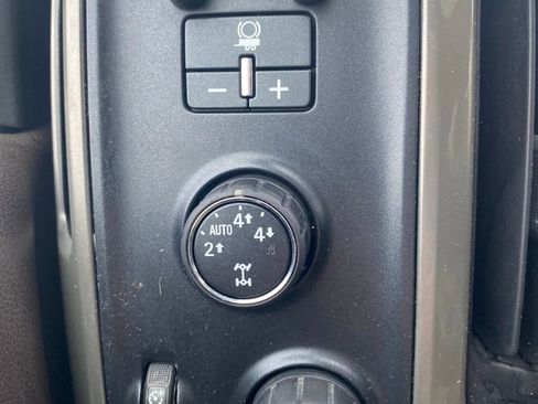 Used 2015 Chevrolet Silverado 1500 High Country image 20