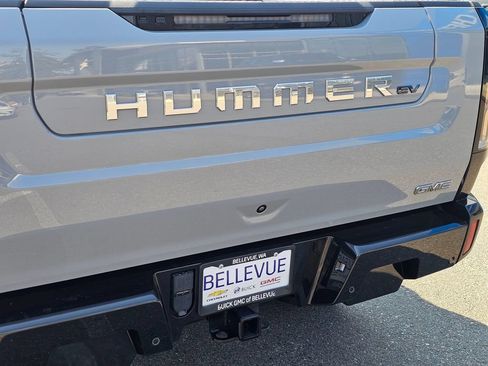 Used 2024 GMC Hummer EV 2X AWD/4WD image 15