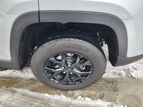 Certified 2024 Jeep Grand Cherokee Altitude image 16