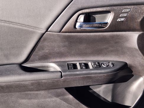 Used 2014 Honda Accord EX-L image 23