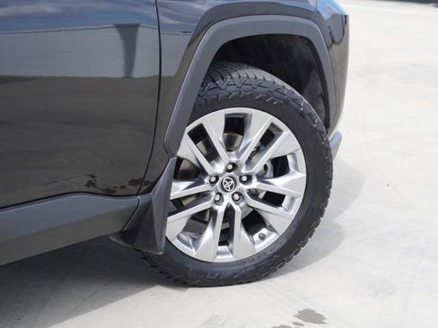 Certified 2023 Toyota RAV4 XLE Premium image 7