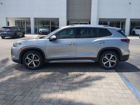 New 2026 Volkswagen Tiguan SE FWD image 6