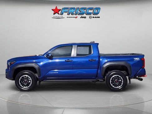 Used 2024 Toyota Tacoma TRD Off-Road AWD/4WD image 4