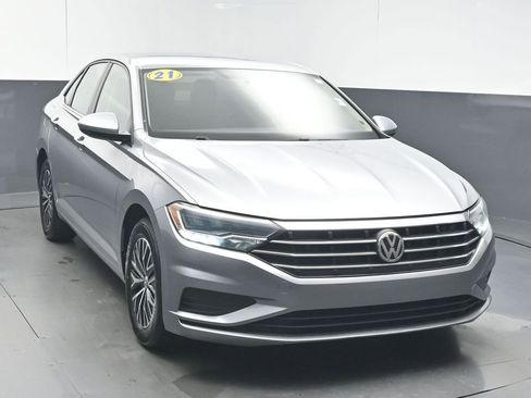 Used 2021 Volkswagen Jetta S w/ Driver Assistance Package FWD image 2