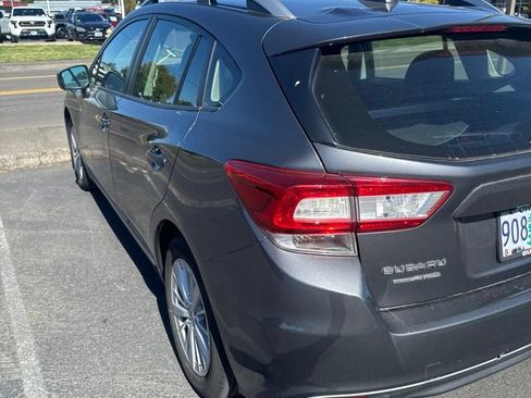 Used 2018 Subaru Impreza 2.0i Premium w/ Popular Package #2 AWD/4WD image 6