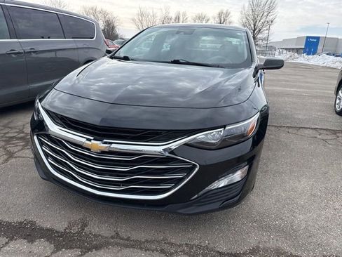 Used 2024 Chevrolet Malibu LT image 3