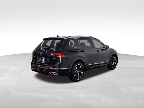Used 2022 Volkswagen Tiguan SEL R-Line AWD/4WD image 9