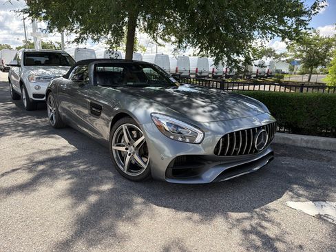 Used 2018 Mercedes-Benz AMG GT Roadster image 1