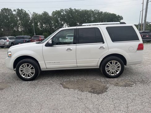 Used 2012 Lincoln Navigator 4WD image 6