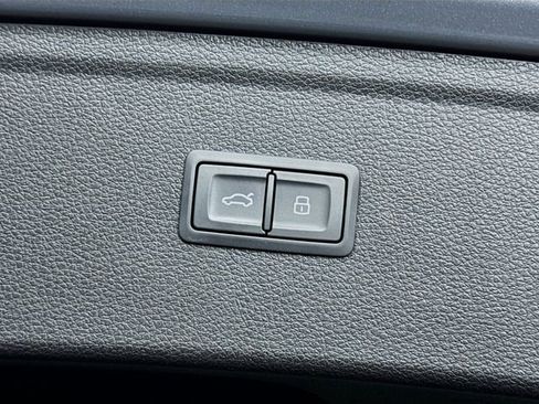 Used 2018 Audi Q5 2.0T Premium Plus w/ Premium Plus Package image 42